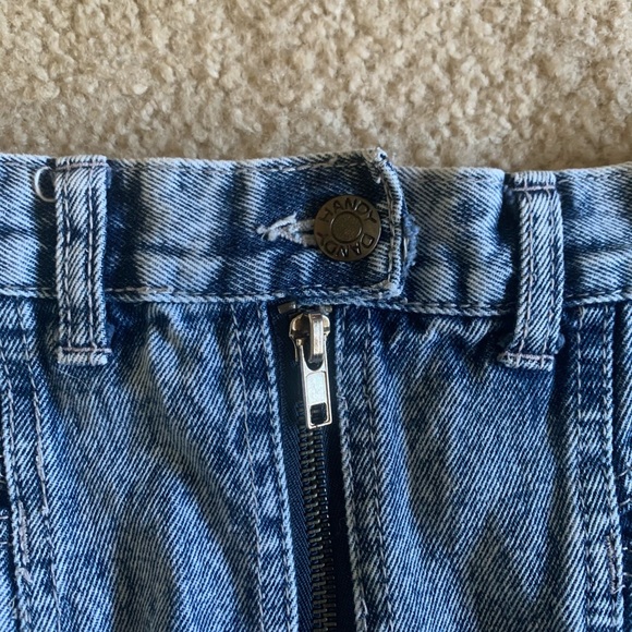 Zip-Up Acid Wash Jean Skirt - Picture 5 of 7